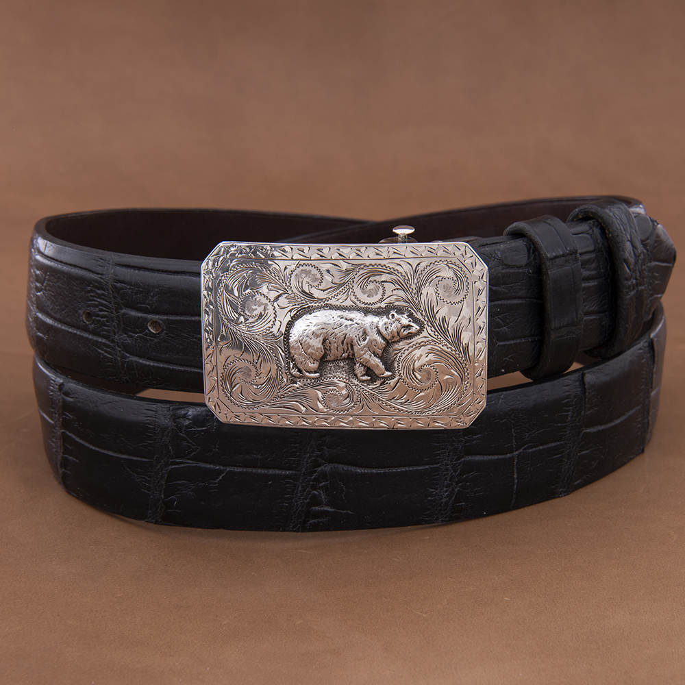 Mesa Bear Western Buckle with Saw Tooth Border