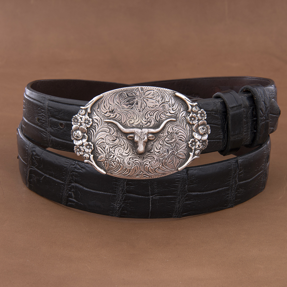 Oval Floral Bull Western Buckle