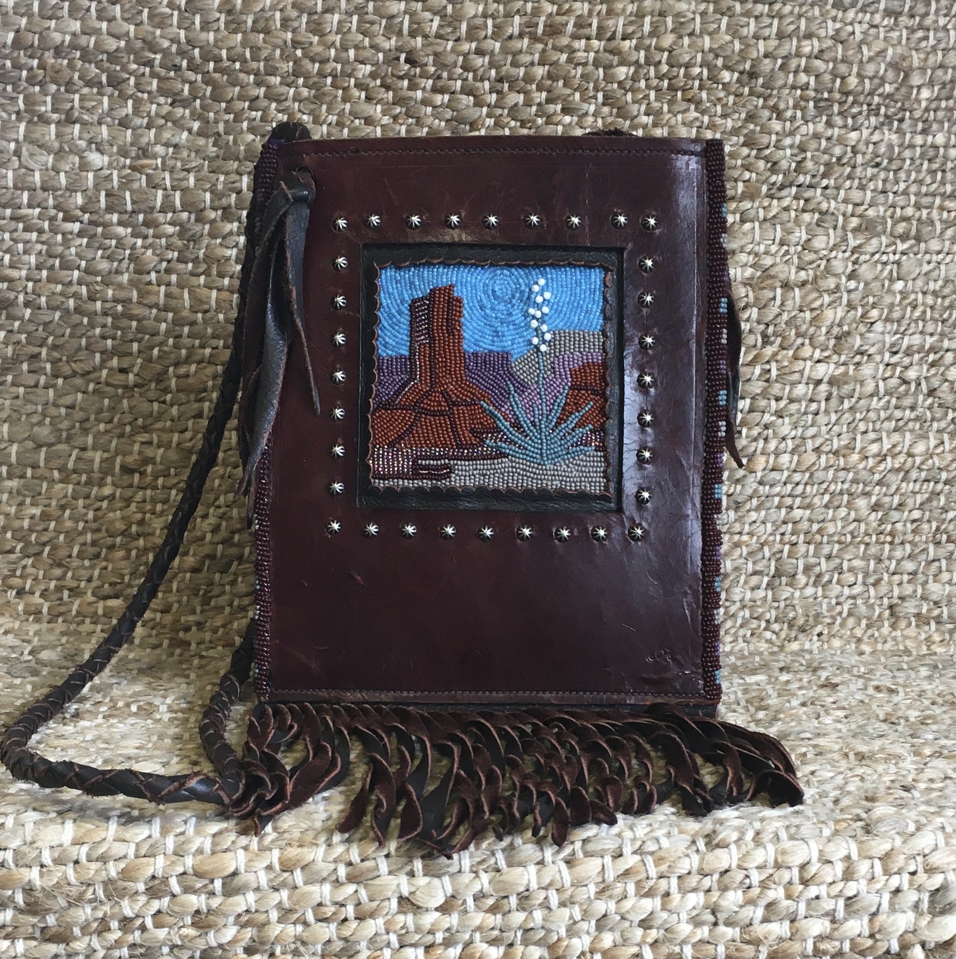 BEADED CROSS BODY BURG GREY NAT CROSS