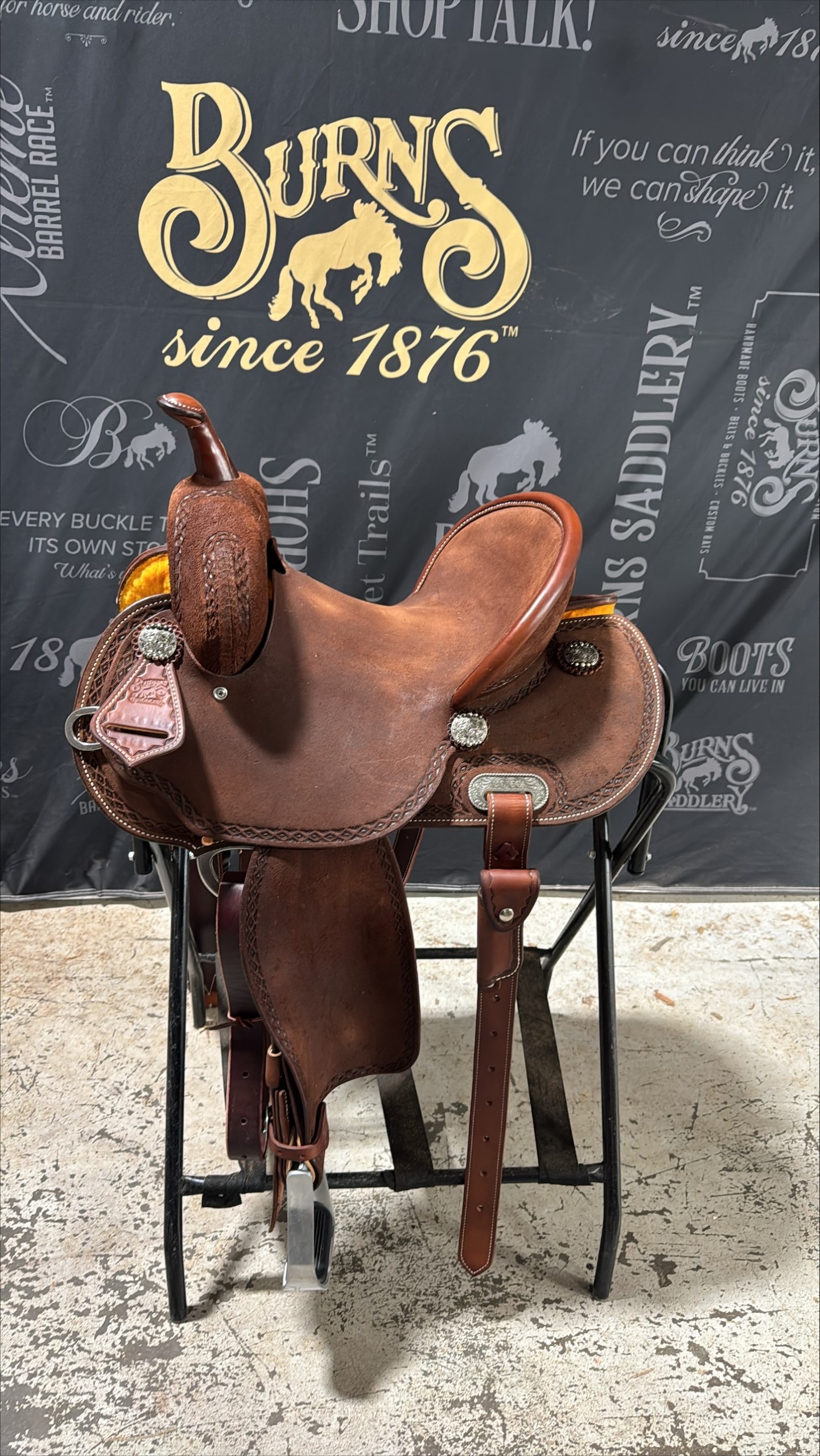 Chocolate RO Diamond Half Diamond Border Round Barrel Saddle