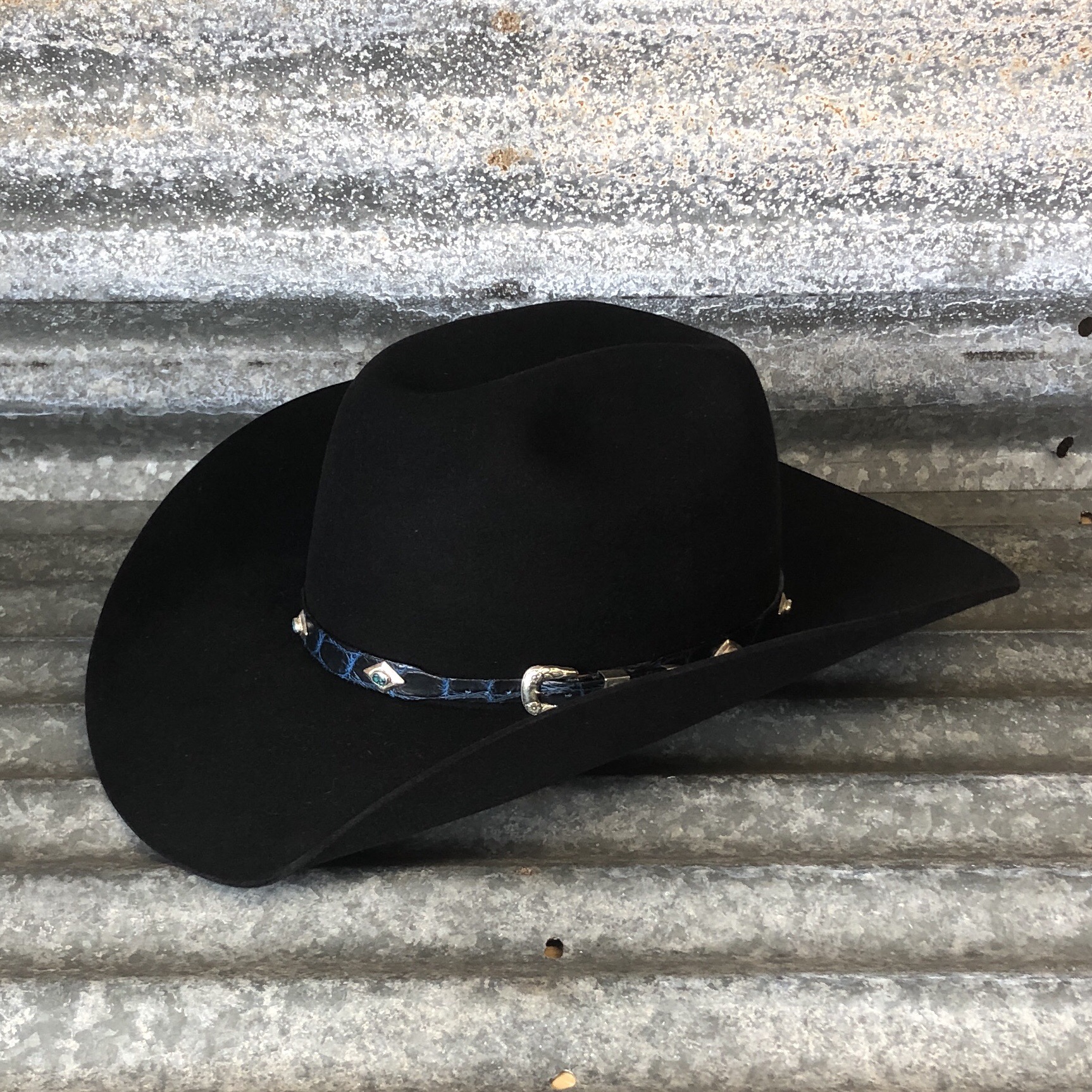 BLACK COWBOY/SHOVEL WITH BLACK AND BLUE ALLIGATOR WITH SS AND TURQOISE BAND