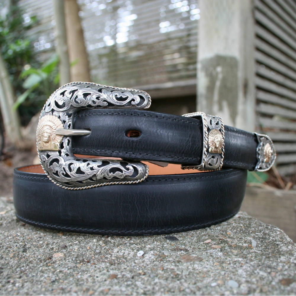 PREMIER BUCKLE WITH 14K GOLD CHIEF