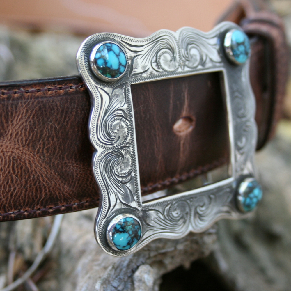 SMALL HART BUCKLE W/ WESTERN ENGRAVING