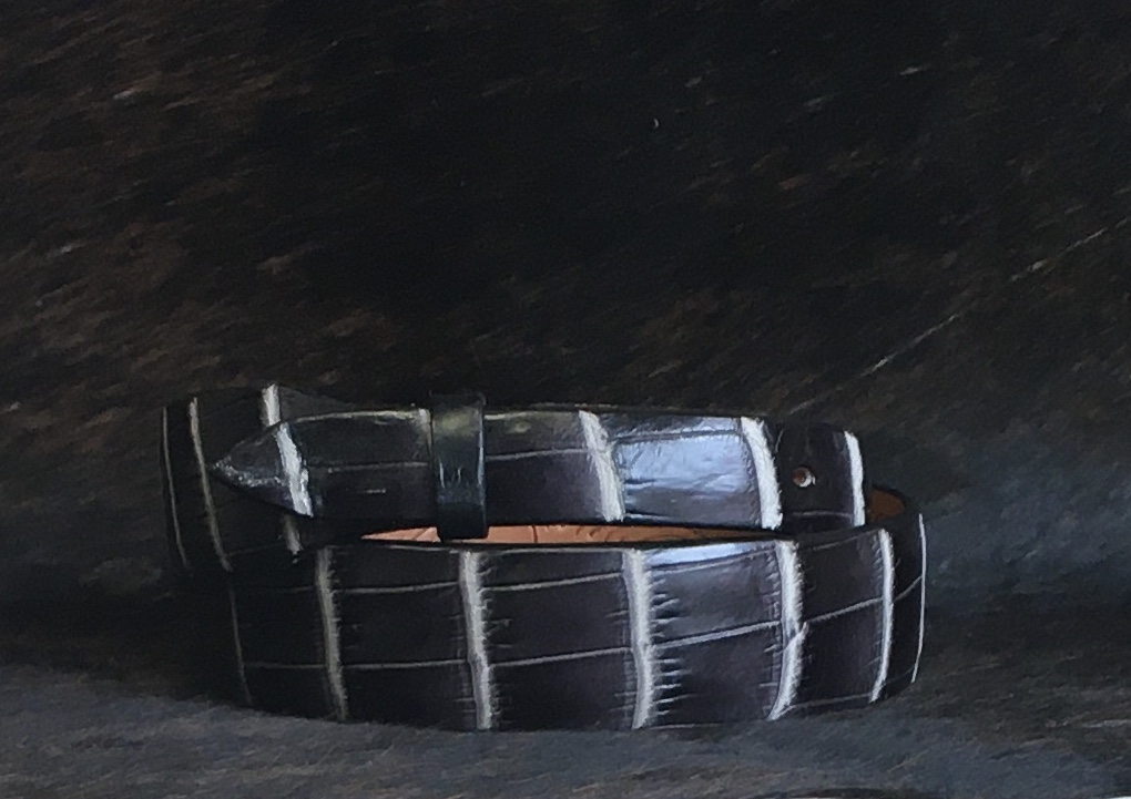1 1/2" X 1" BLACK/WHITE ALLIGATOR BELT
