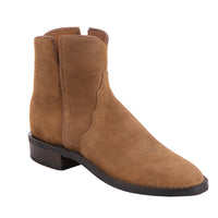 Ladies Short Roughout Roper Mad Dog Golden Brown with Mini Vibram Sole