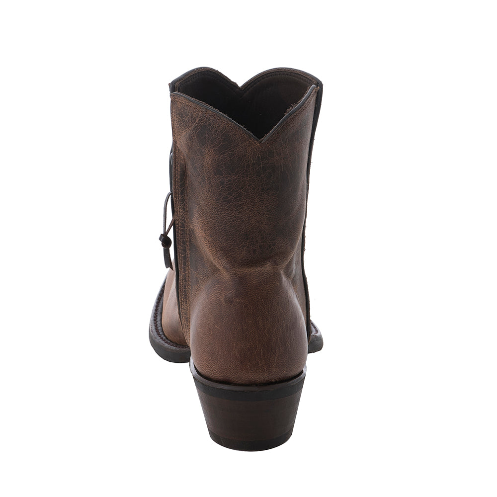 Ladies Short Boot Canella Goat with Toe Bug