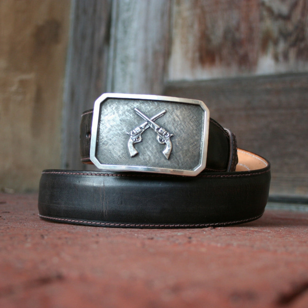 RIDGE CROSSHATCH BUCKLE WITH PISTOLS